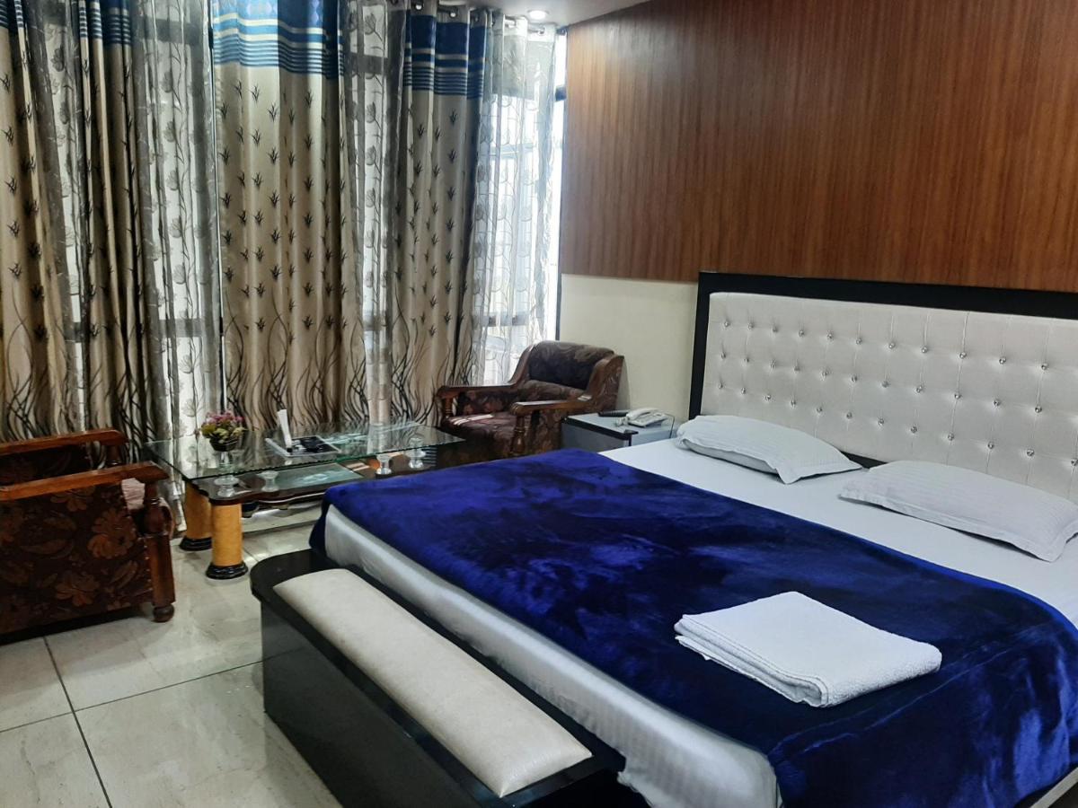 Hotel Platinum Plaza Rohtak Dış mekan fotoğraf