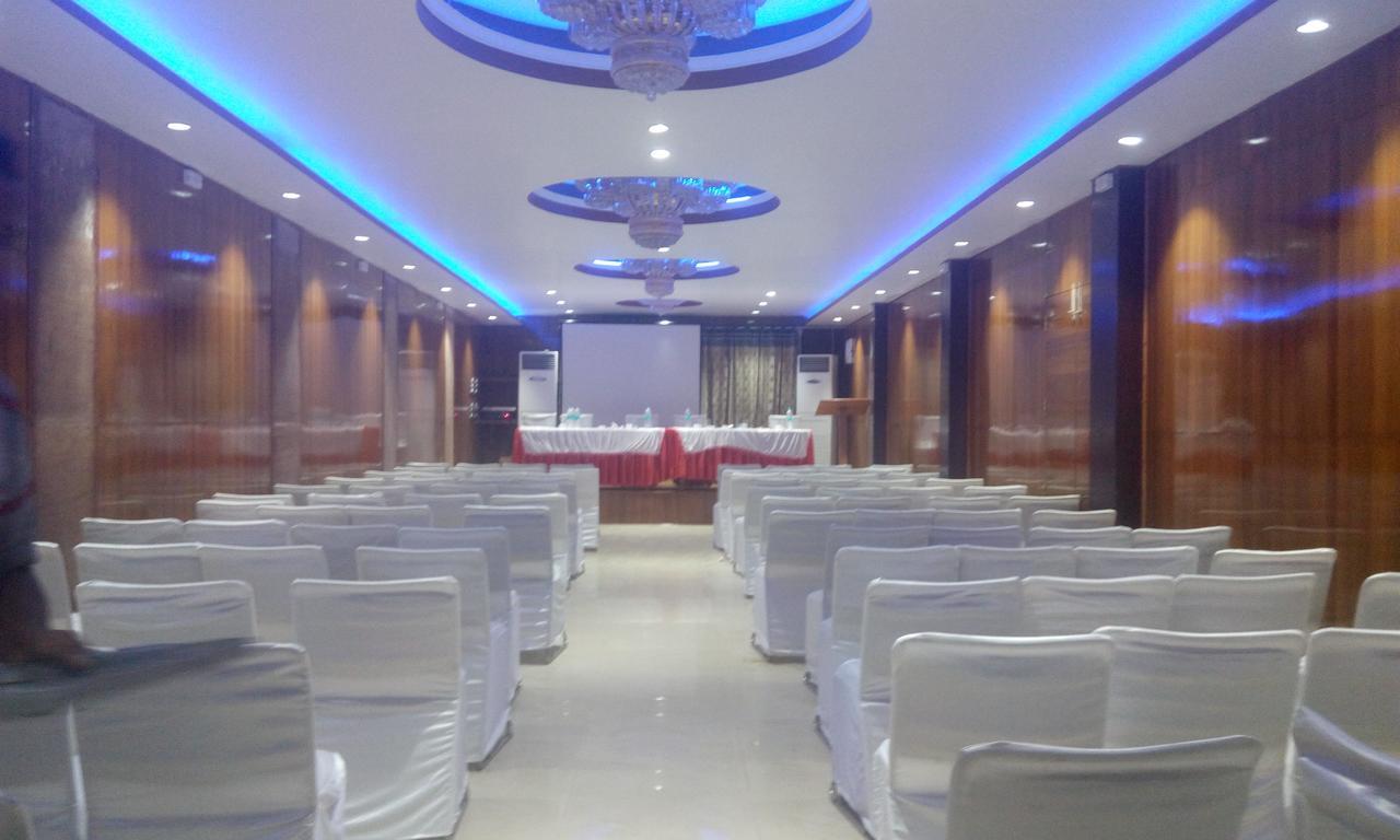 Hotel Platinum Plaza Rohtak Dış mekan fotoğraf