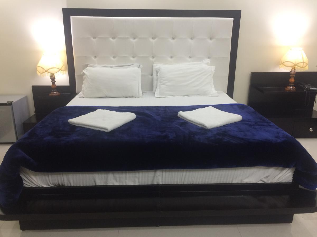 Hotel Platinum Plaza Rohtak Dış mekan fotoğraf